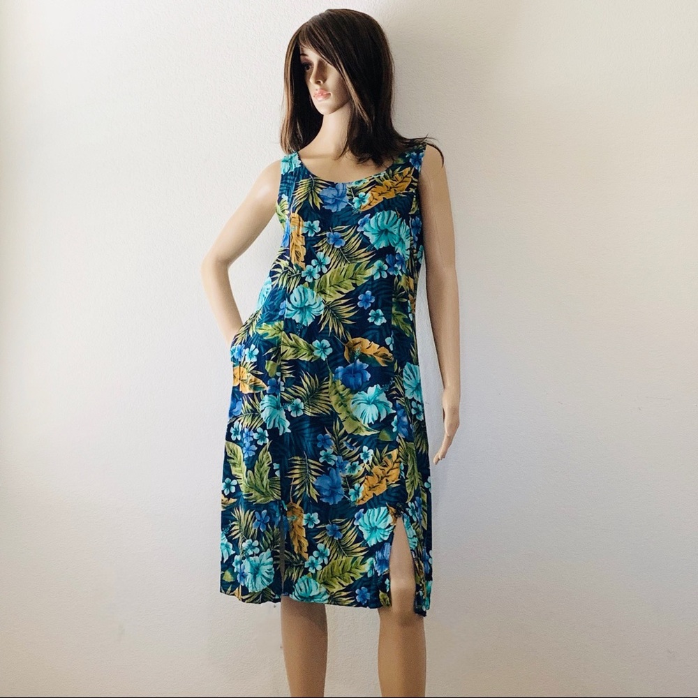NWOT Floral Sundress - Picture 4 of 6